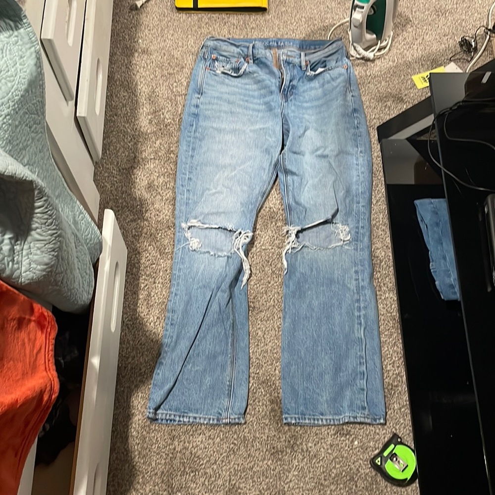 American Eagle ripped jeans size 8